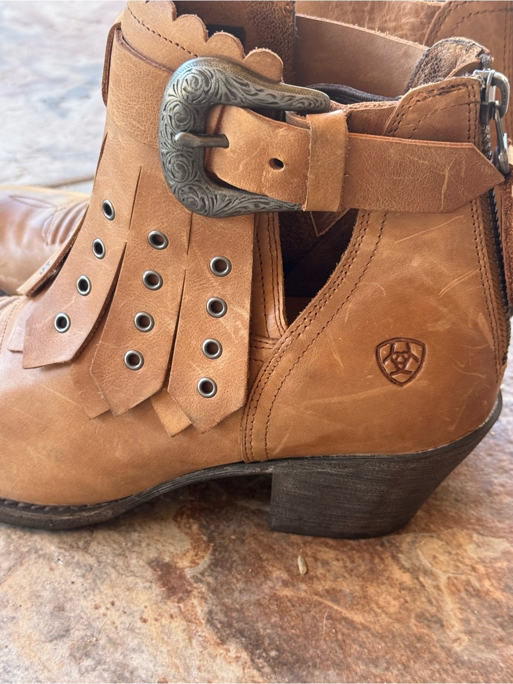 Ariat Hadley Leather Western Ankle Boots - Size 7.5 - Picture 5 of 10